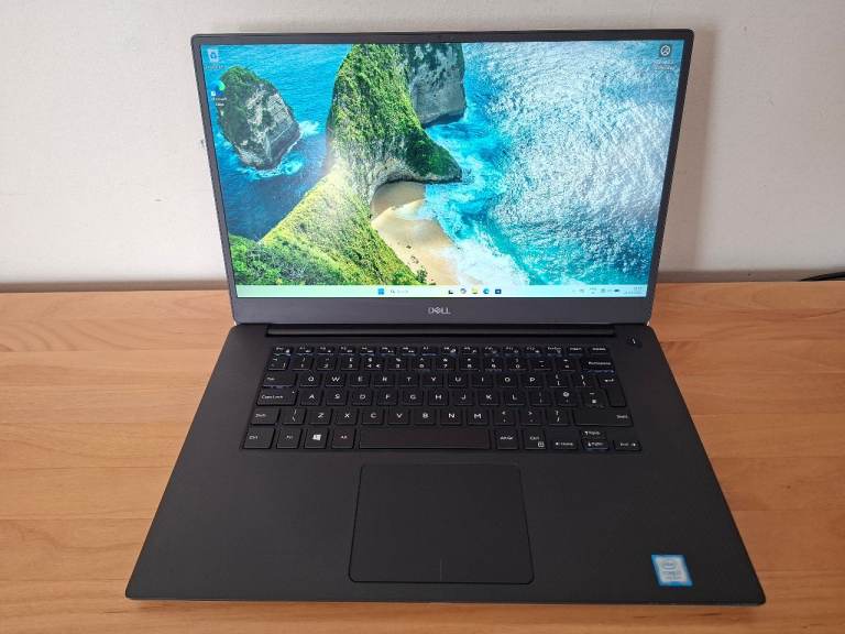 DELL Precision 5540 - I7 9850H - 32GB Ram - 512GB SSD - NVIDIA Quadro T2000 Graphics Laptop PC