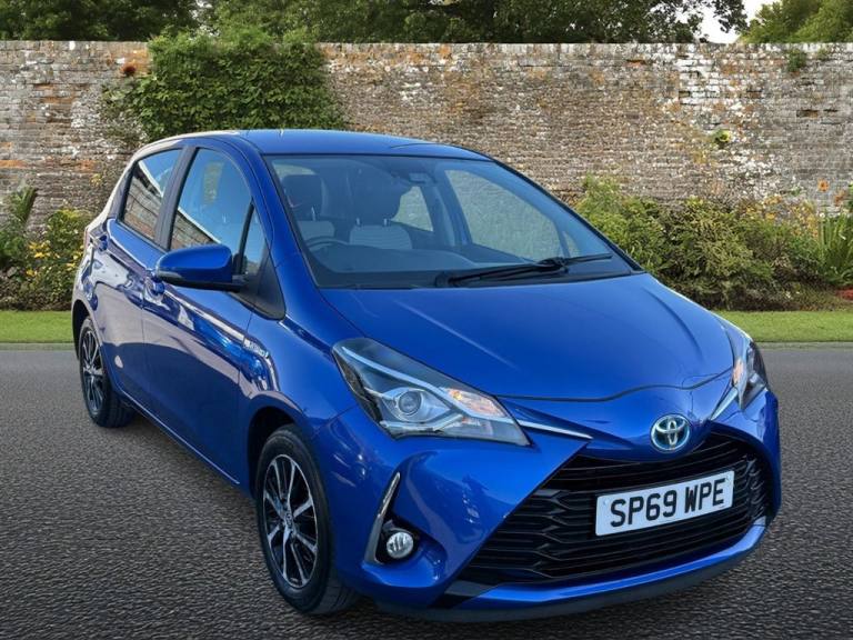 2019 Toyota Yaris 1.5 VVT-h Icon Tech Hatchback 5dr Petrol Hybrid E-CVT Euro 6 (s/s) (100 ps) Hat...