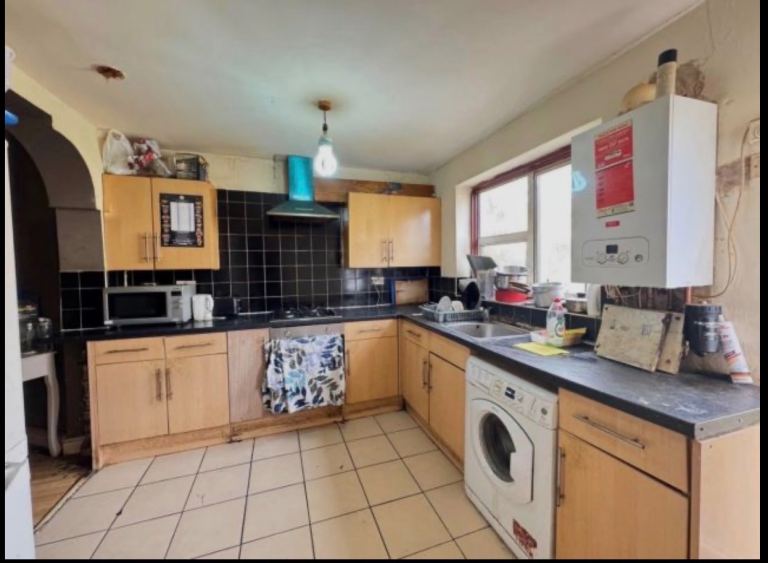 Rent for room Ilford London 