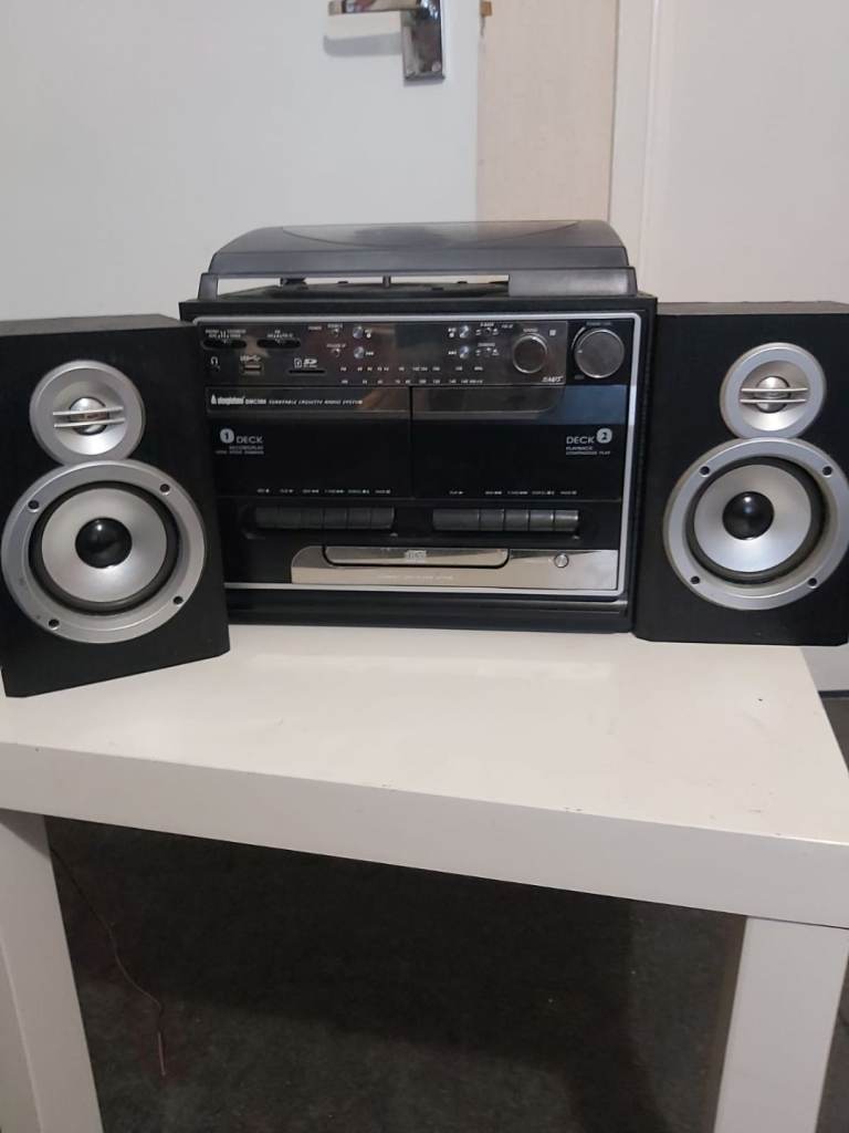 Cd/dvd/mp3 /Cassette player