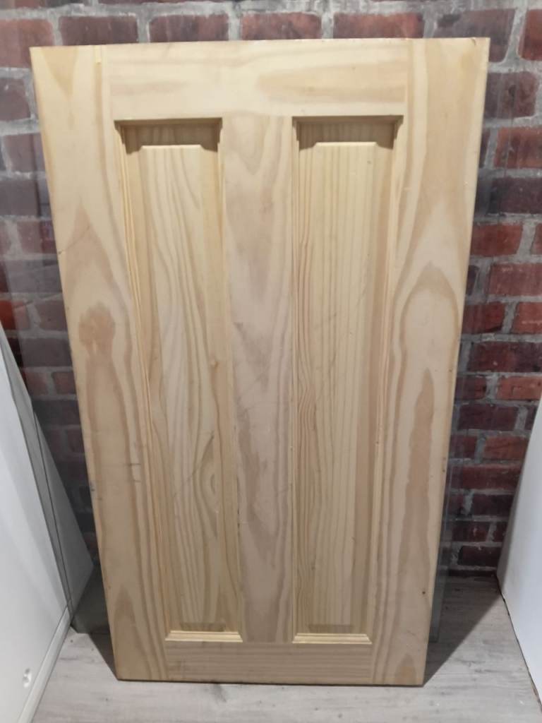Pine door new 