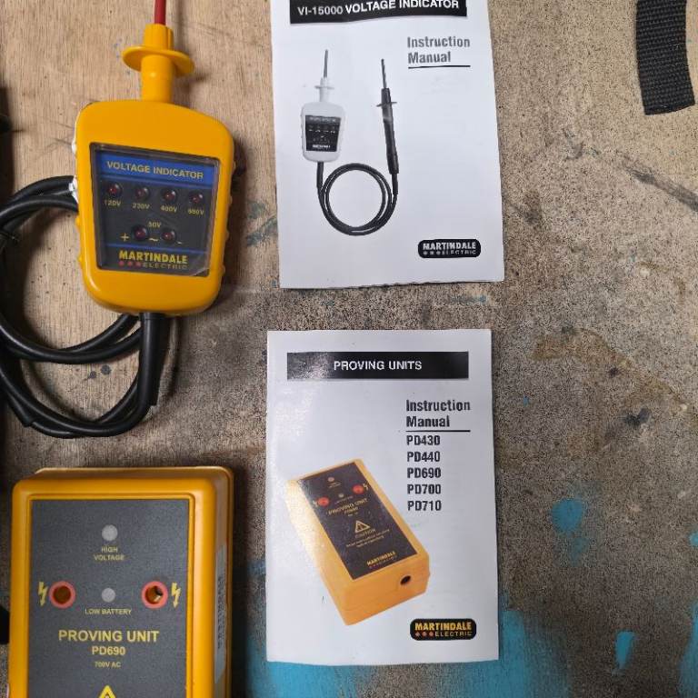 Martindale VI-15000 Voltage Indicator & PD690 Proving Unit