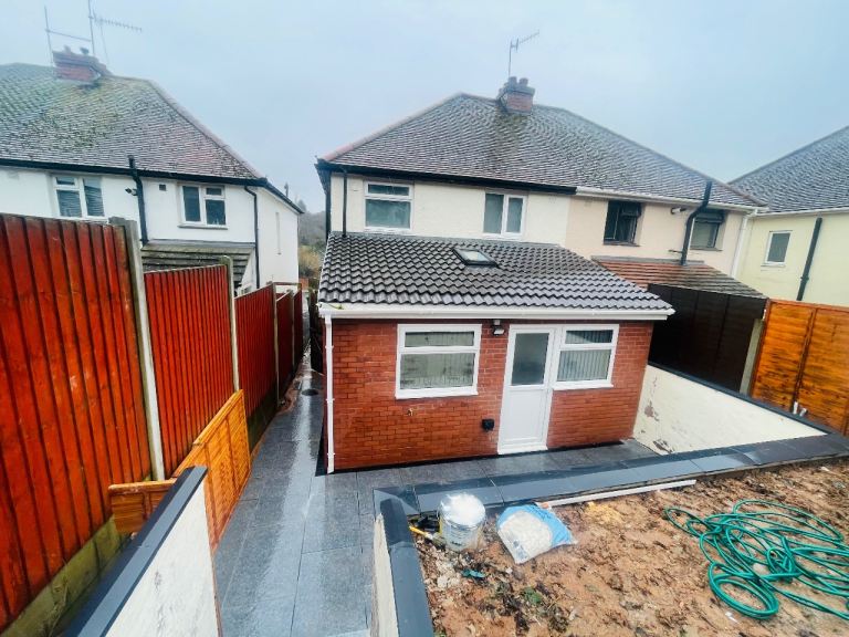 Contact for work hs1 builders 