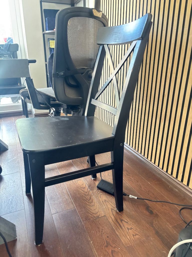 6 wooden dining chairs + cushions  Set 6 in price for 5 !
