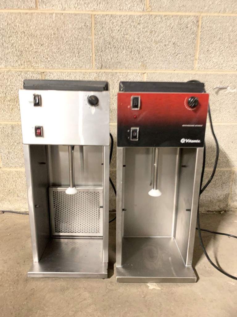 Vitamix mix machine Commercial frozen mixer or Used  to mix dessert  with ice 6 available £300 each