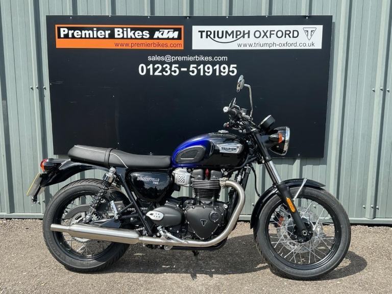 STUNNING PRE-REGISTERED 2025/25 TRIUMPH BONNEVILLE T100 STEALTH EDITION 