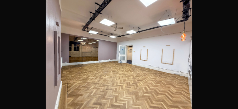 Salon to rent utilities included 1ST MONTH RENT FREE BH1 bournemouth