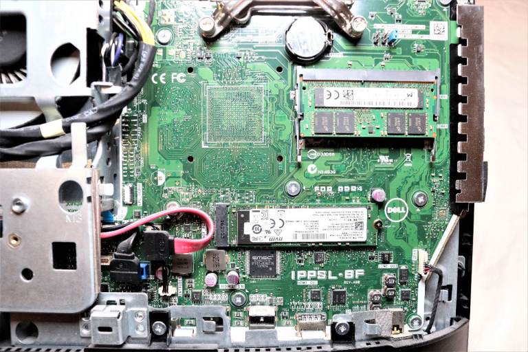 All-in-one Dell Optiplex 7440 AiO 23.8" PC (Windows 11, Intel Core i5 6500, 256GB SSD)