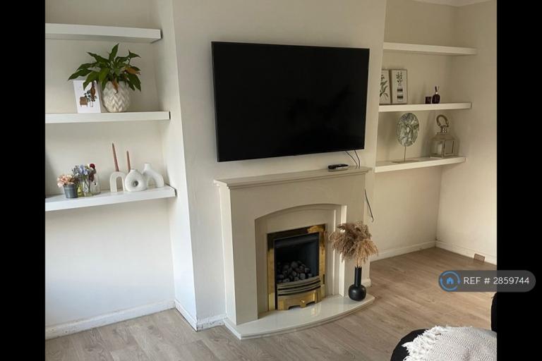 3 bedroom house in Monsal Avenue, Salford, M7 (3 bed) (#2859744)