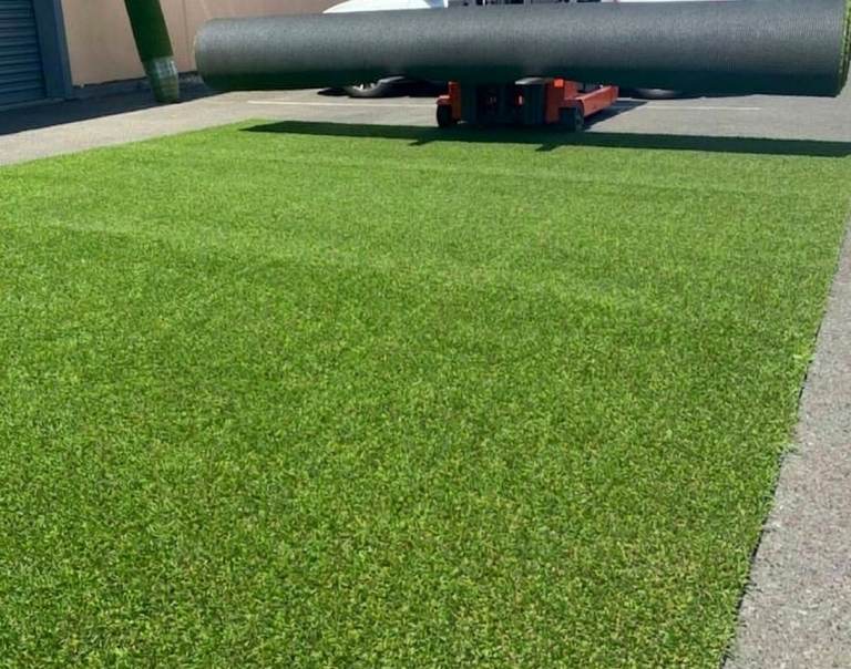 40mm Grass Rolls high quality Budget | £10 per m²