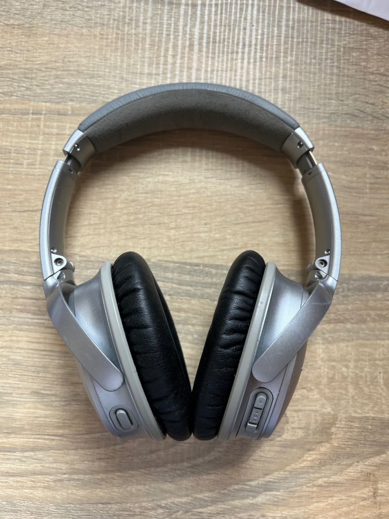 Bose QC35 II noise-cancelling