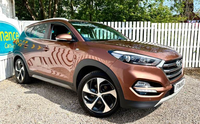 CAN'T GET CREDIT? CALL US! Hyundai Tucson 1.7 CRDi Blue Drive Sport - £199 DEPOSIT, £70 PER WEEK
