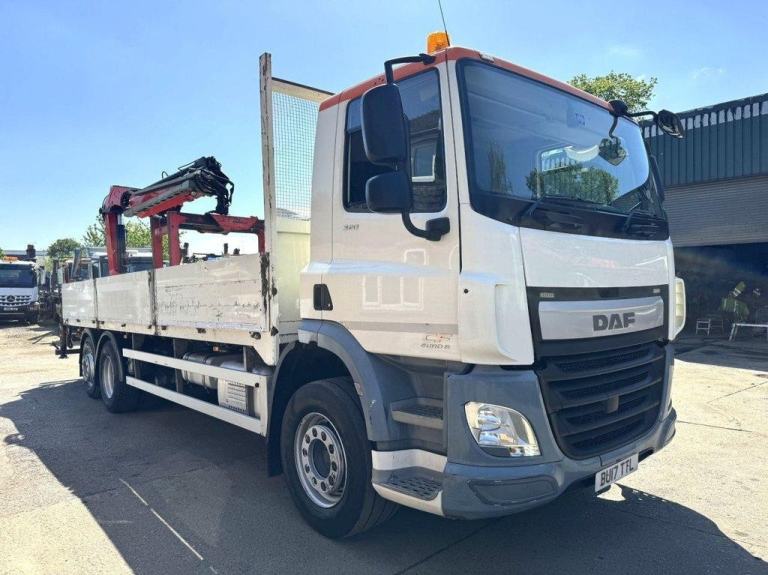 2017 DAF CF-330 6X2 CRANE VEHICLE