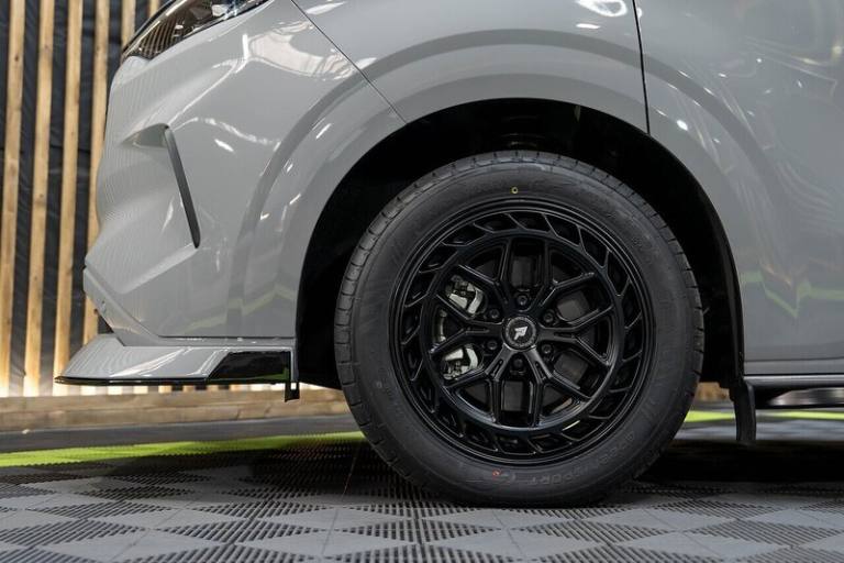  Ford Transit Custom 320 Limited L2 2.5L Auto Plug-in Hybrid Crew Cab HYBRID Automatic