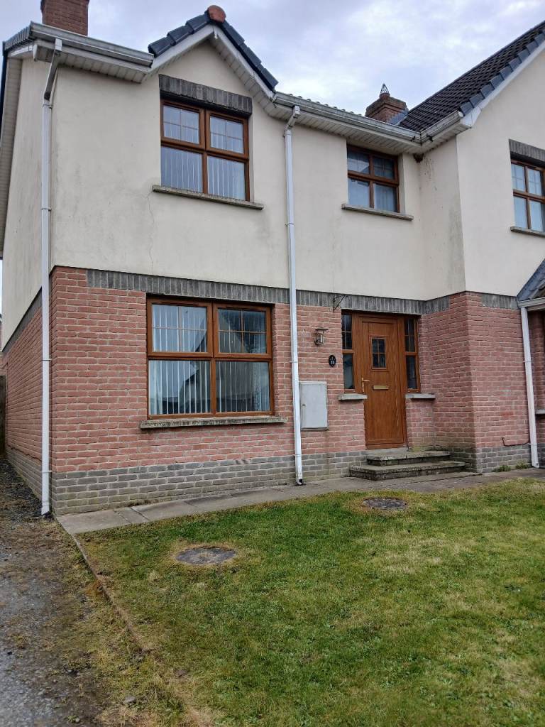 To rent house in Carrigart Cresent Area of Craigavon / Lurgan