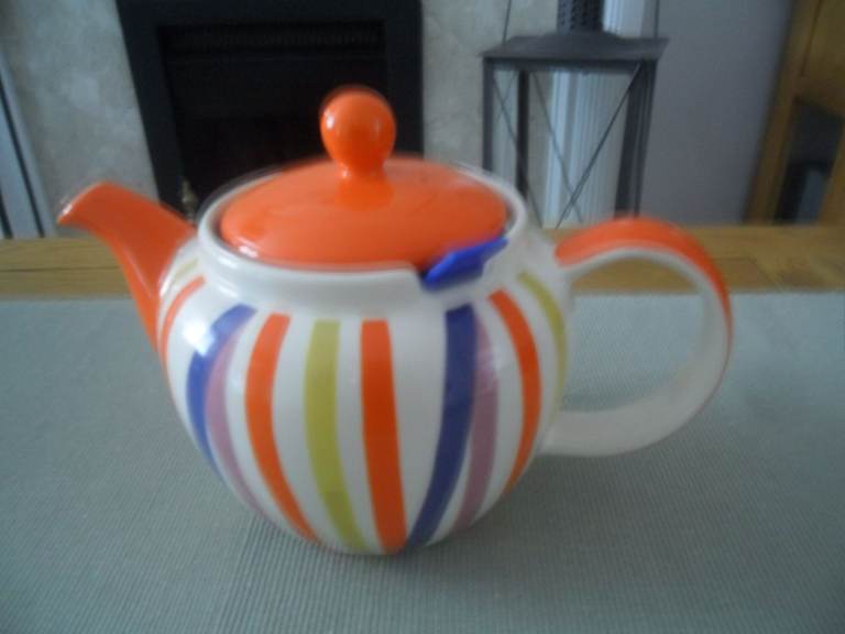 Whittards of Chelsea Stripe Teapot with filter