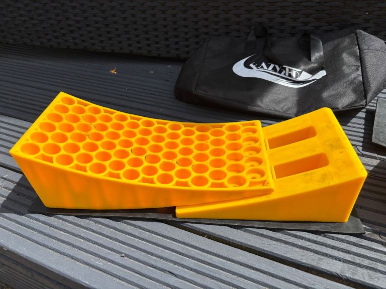 EAZY2HD Campervan Motorhome Trailer Levelling Ramps & Wheel Chocks