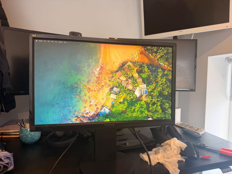 ViewSonic VG2233mh 22" Full HD LED Monitor – Good Condition