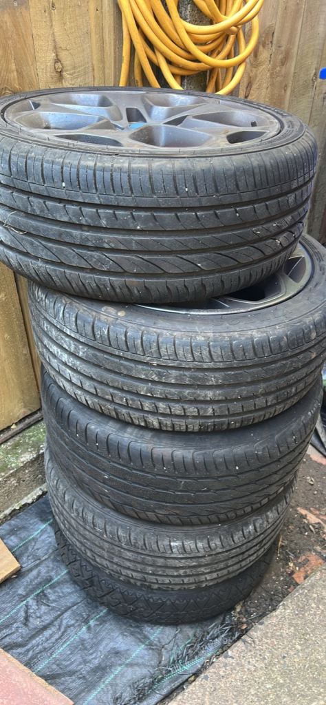 Ford mondeo wheels and tyres