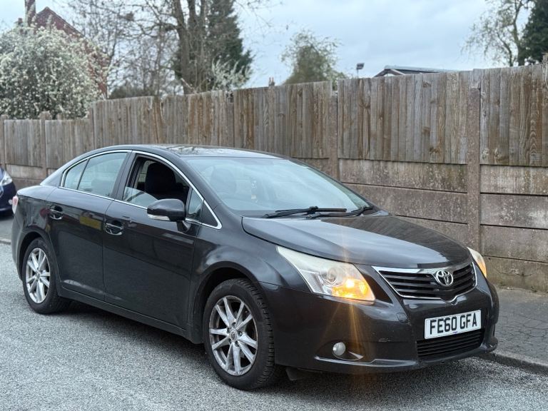 2010 Toyota Avensis 1.8 petrol & LPG automatic
