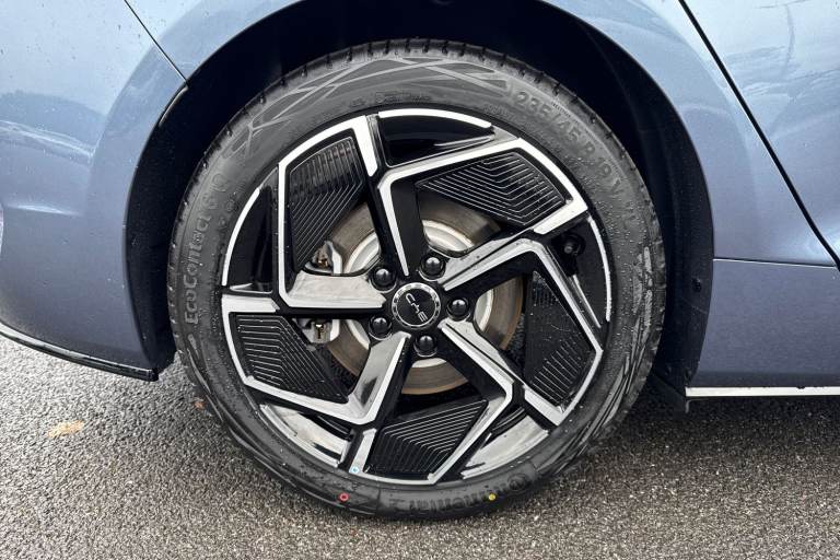 2025 BYD Seal 82.5kWh Excellence Auto AWD 4dr Saloon Automatic