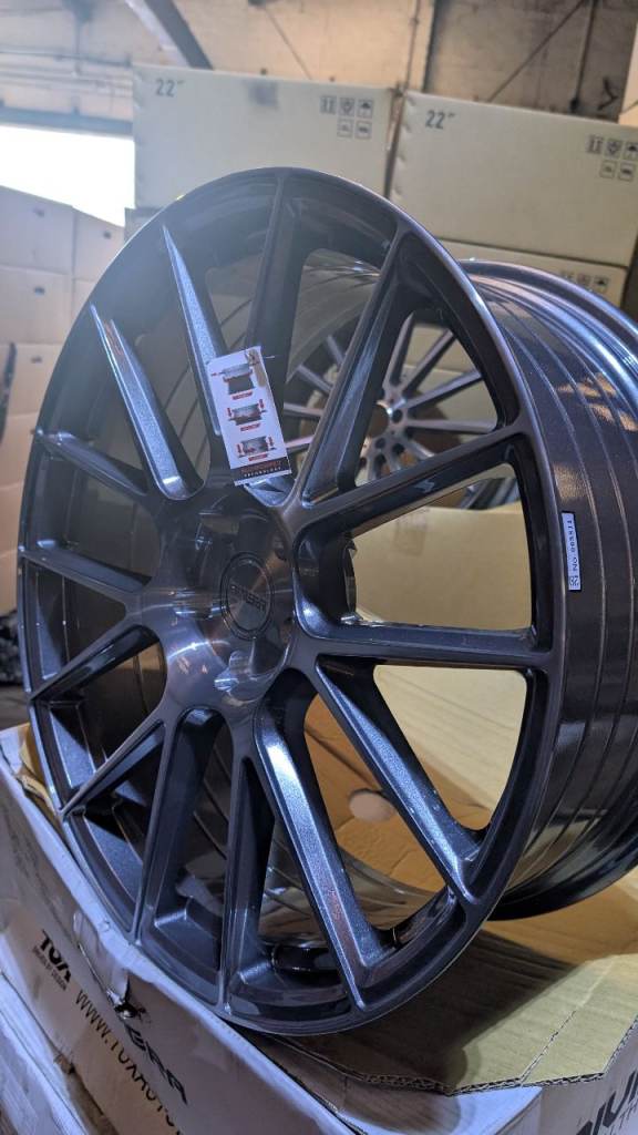 22" RIVIERA RF104 Alloys (GUNMETAL) Fits AUDI Q SERIES 