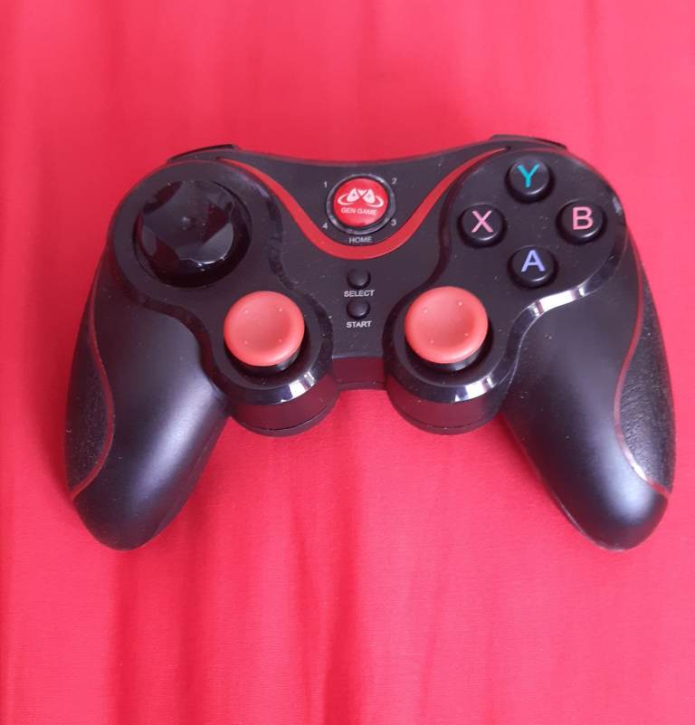 Black Bluetooth Game Controller – Good Condition