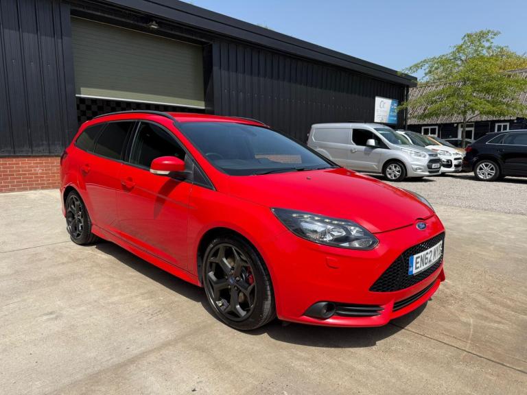 Ford Focus 2.0T EcoBoost ST-3 Euro 5 (s/s) 5dr Petrol Manual
