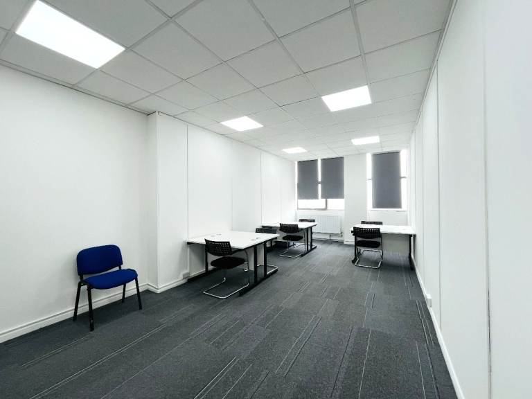 Medium Office / Beauty Studio to Rent in Park Royal NW10
