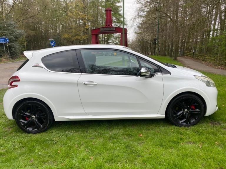 PEUGEOT 208 THP GTI White Manual Petrol, 2013