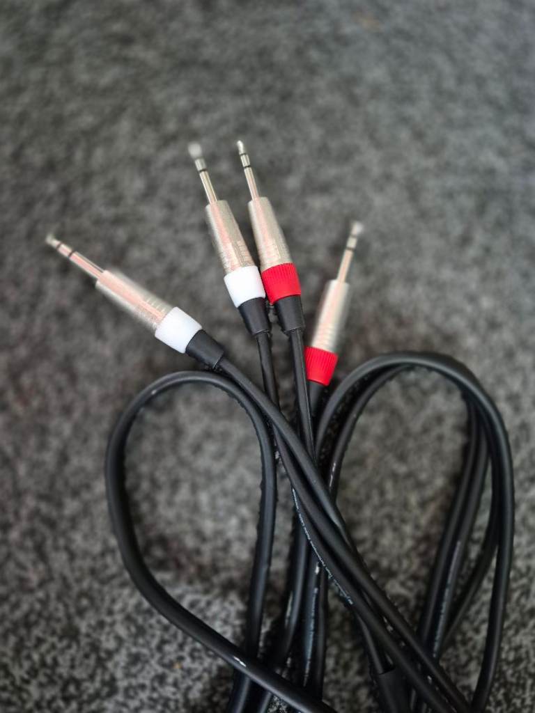 2x TRS Cables 3m long, 1/4" Jack – Good Condition
