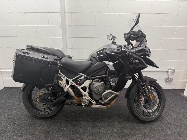 Triumph Tiger 1200 GT Explorer ** PANNIERS - 1 OWNER - WARRANTY **