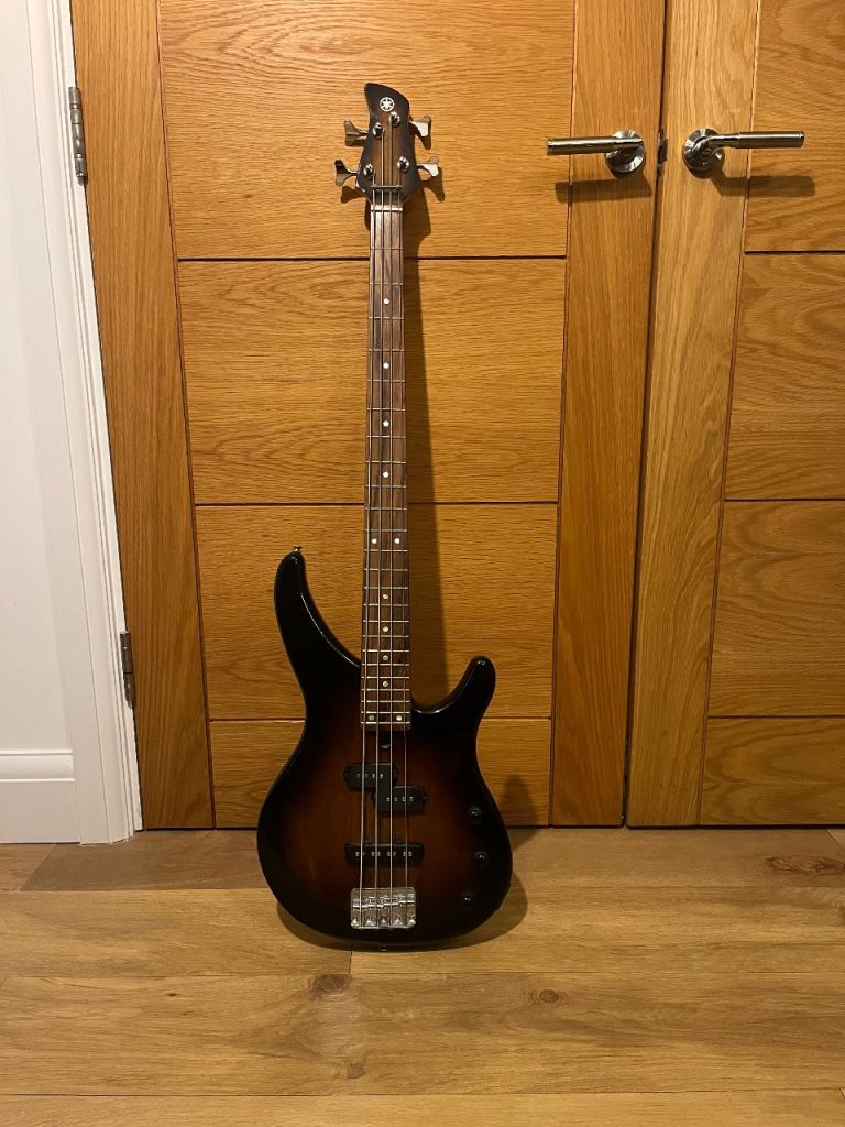 Yamaha bass guitar 