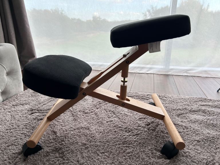 Kneeling chair