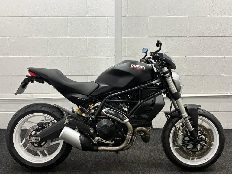 DUCATI MONSTER 797 PLUS ** TAIL TIDY - READY TO GO - MARCH 27 MOT **