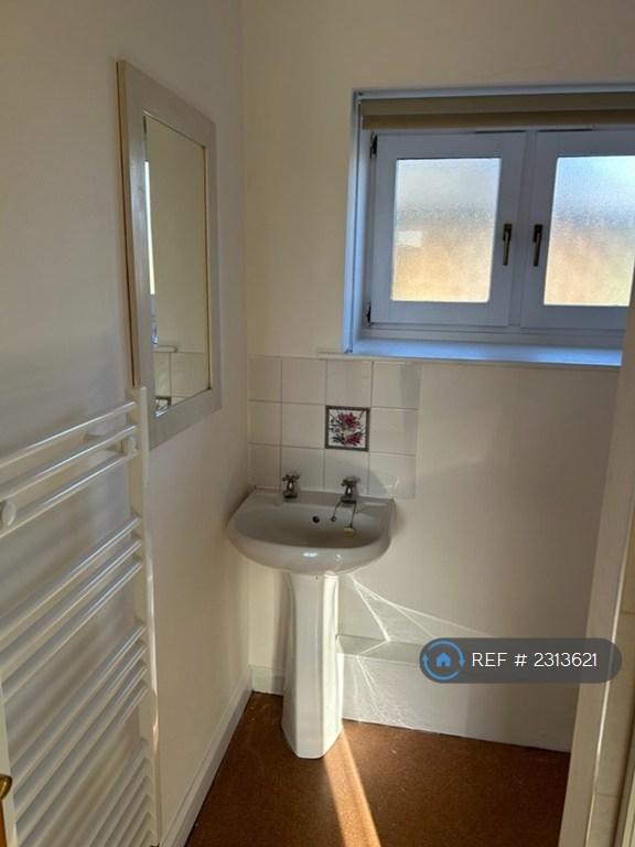 1 bedroom house in Bentham Stables, Purton, Swindon, SN5 (1 bed) (#2313621)