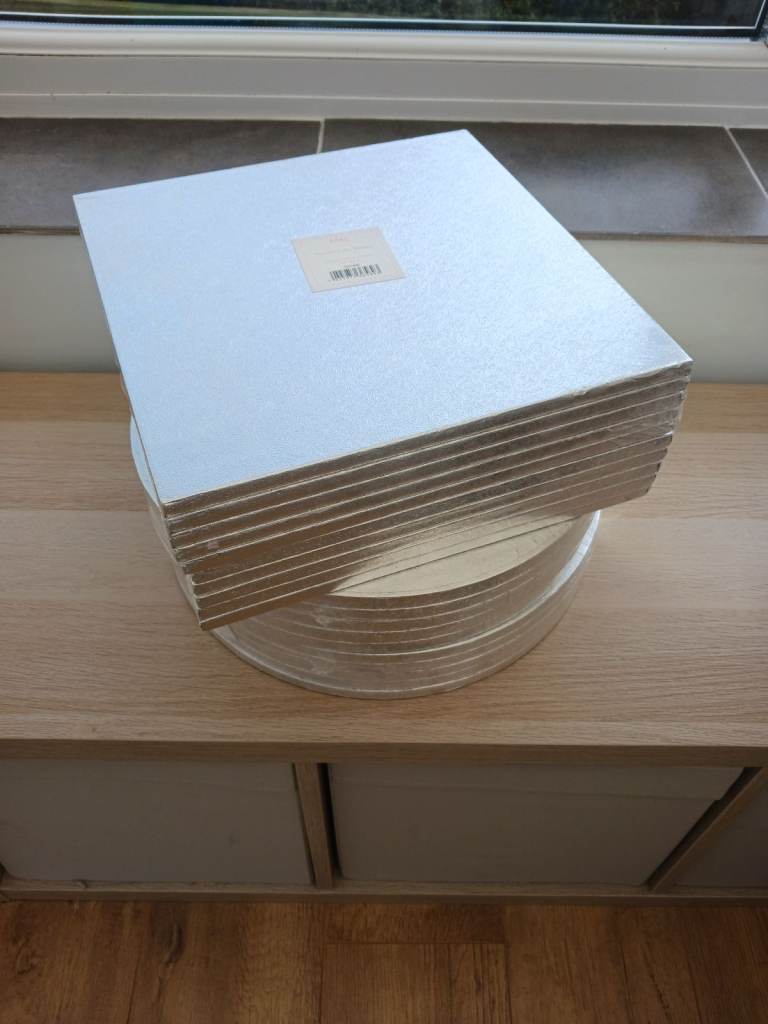 Job Lot of 20 Brand New Unused Thick Cake Boards