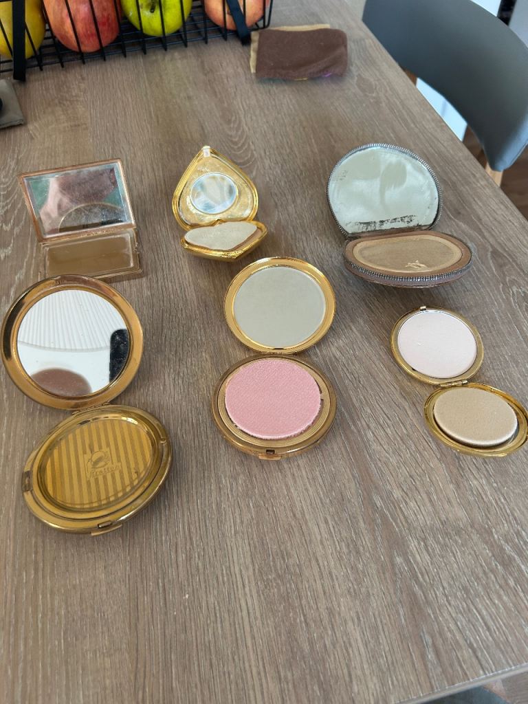 Collection of Vintage Powder Compacts - Stratton, HEME, YSL & More
