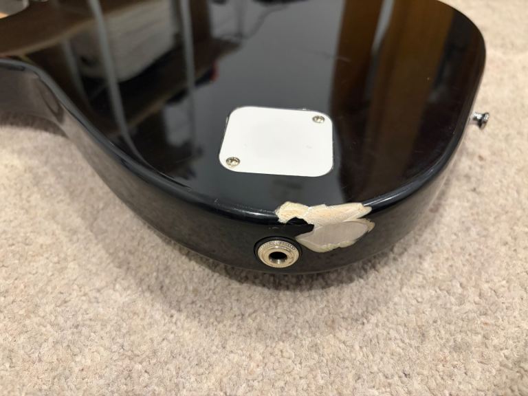 Fender Squier 3/4 length guitar and amp