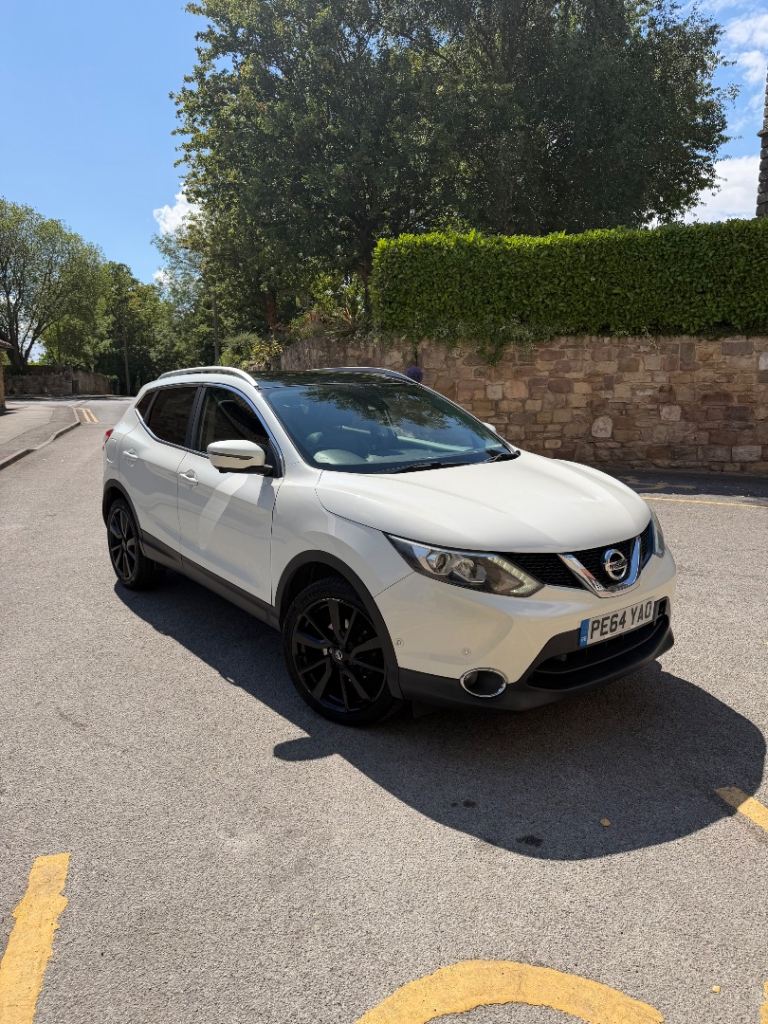 Nissan, QASHQAI, Hatchback, 2014, Manual, 1461 (cc), 5 doors