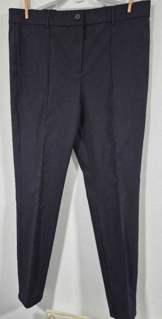 Women's Black Trouser - Brand New