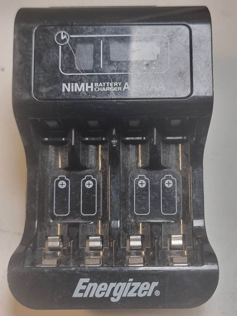 Energizer AA/AAA NiMH Battery Charger - Used but Works