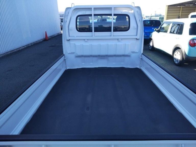 Nissan clipper 660 cc dx 4wd mini pick up only 9 miles japanese import 2024