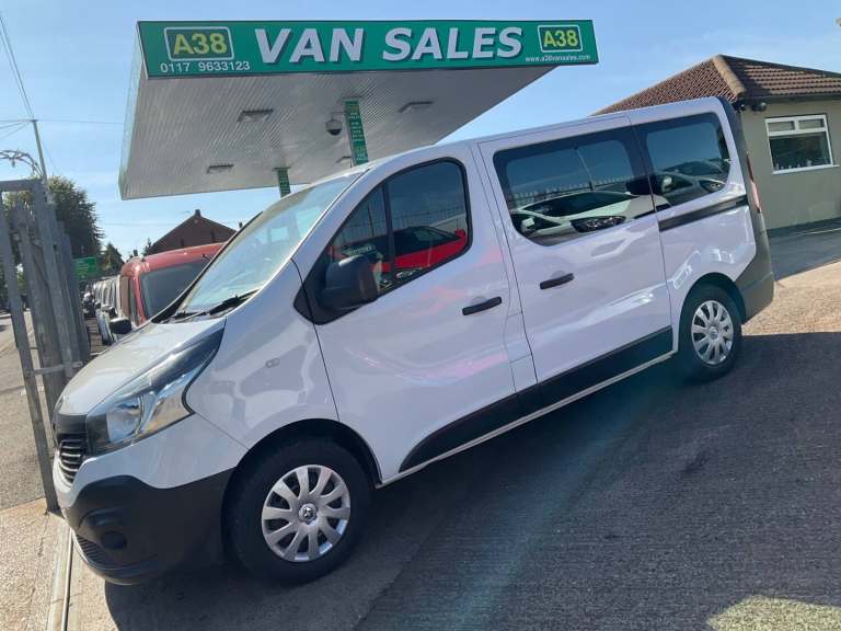 2017 Renault Trafic SL27 BUSINESS ENERGY 1.6 DCI 95 BHP 9 SEAT MINIBUS NO VAT TO PAY MPV Diesel M...