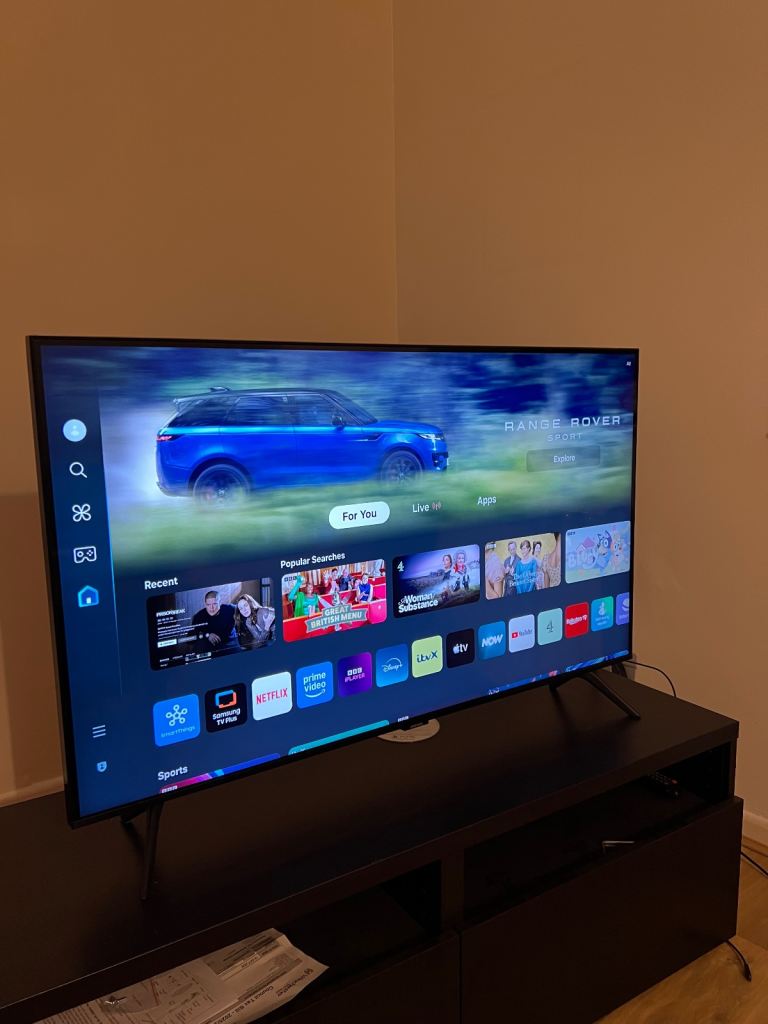 Samsung UE43CU7100K 43” 4K UHD Smart TV in excellent condition.
