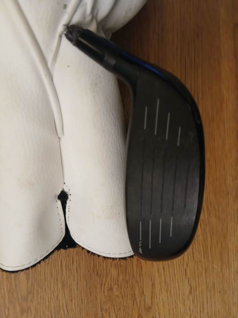 Mizuno ST-X 220 15 degree right handed 3 wood head.