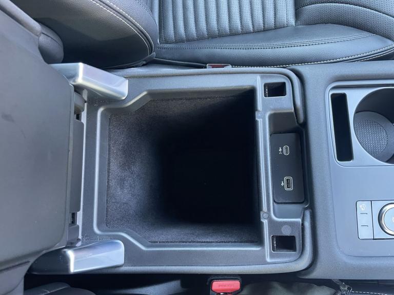 2022 Land Rover Discovery 3.0 D300 MHEV R-Dynamic SE SUV 5dr Diesel Auto 4WD Euro 6 (s/s) (300 ps...