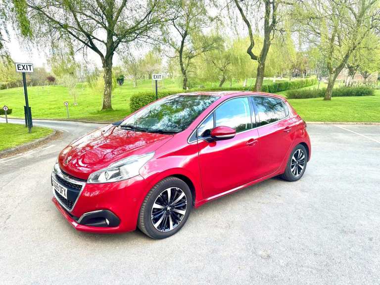 Peugeot, 208, Hatchback, 2019, Manual, 1199 (cc), 5 doors