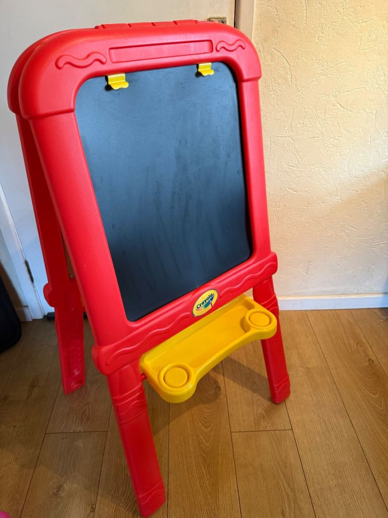 Crayola double sided easel 