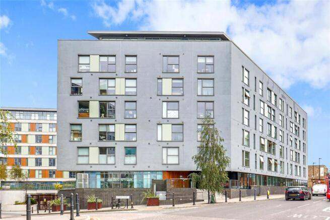 Big Bright two bed apartment in Hackney Wick